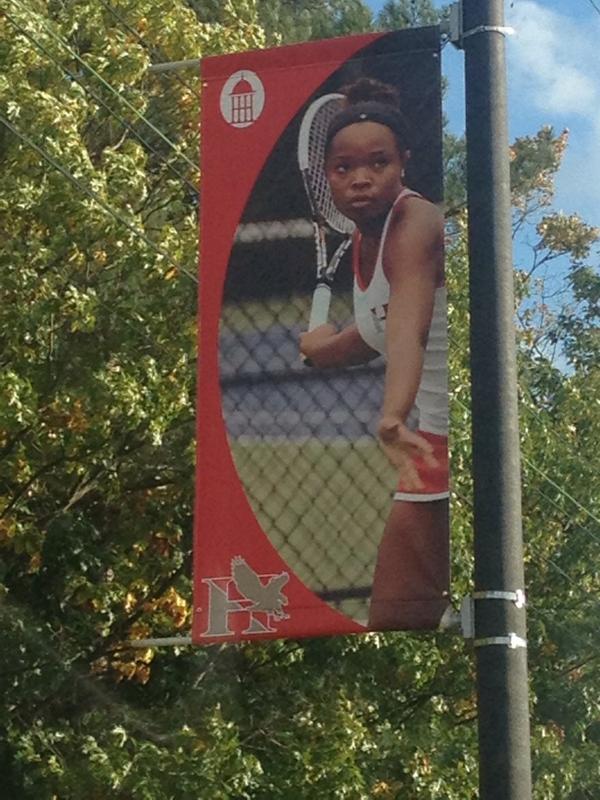 queensofdacourt's tweet photo. Sydney is pretty much famous 🎾 http://t.co/xEKp4HpjVI