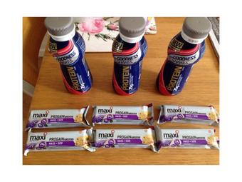 Got myself some more protein shakes and protein bars! another 2 weeks of toning up sorted🙌 http://t.