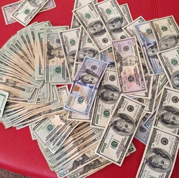 IamTheonlyKID's tweet photo. This is how MCA changed my life http://t.co/ktm9NOBIGV