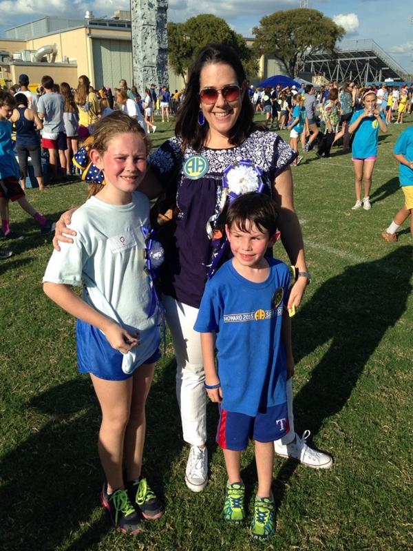 AHISD's tweet photo. Family fun at #howdynight! http://t.co/5izPIsAOGf