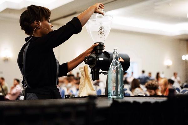 cartelroasting's tweet photo. Our girl Michelle Johnson is ON here at the #SWRBC #BigWestern.
Tune in live: http://t.co/FVQ8JUwUaT http://t.co/7mmN1l72CQ