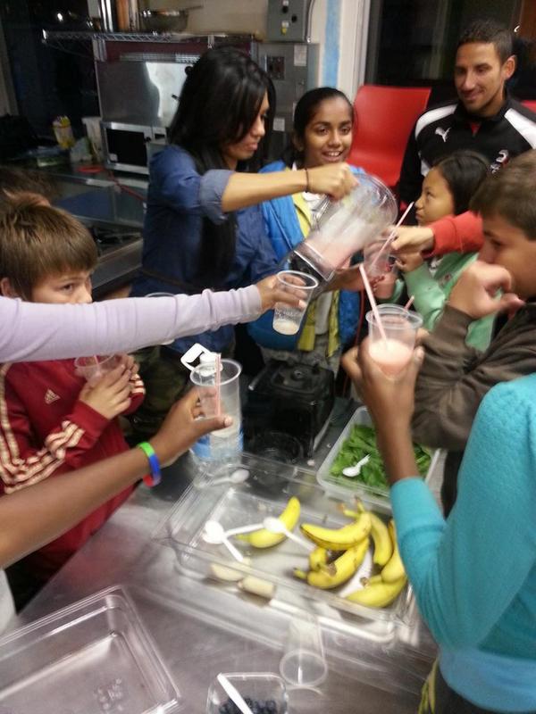 Learning how to make smoothies today <a href="/StorefrontKGO/">The Storefront</a> with <a href="/liquidlifejuice/">GUDjuice</a> : ) 
<a href="/dwaynederosario/">DERO</a> <a href="/MLSEFoundation/">MLSE Foundation</a>