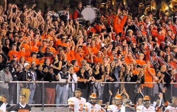 whatfruitareyah's tweet photo. MORE FROM New Hanover High🔥🙌🔶 http://t.co/S4gLBgyXYD