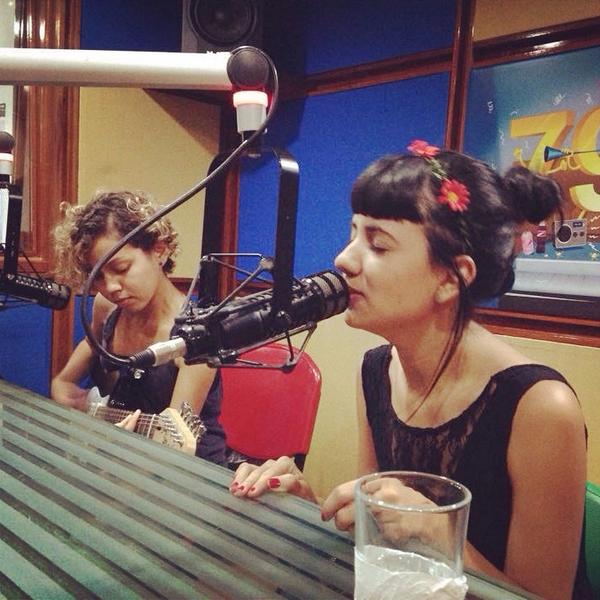 agathaprimera's tweet photo. Estuvimos en @RadioMunera790 felices compartiendo nuestra música http://t.co/TFWAi37CzH