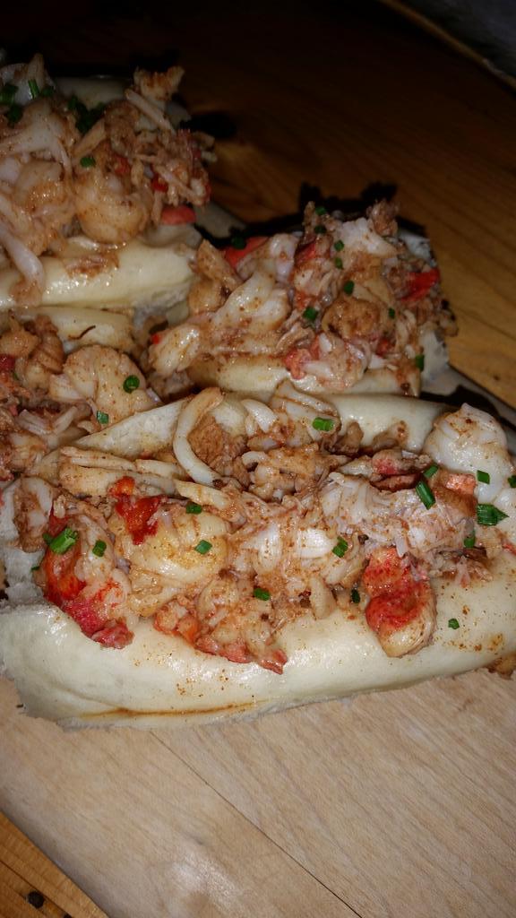 Infused Brown Butter Lobster Bun !