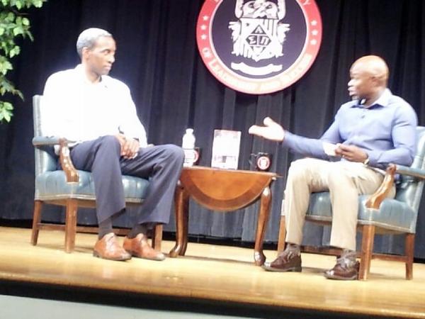 IamKevinBracy's tweet photo. @stephenbardo killed it last night w/his message of #pointguardvision his realness is unmatchable. Loved his flow!! http://t.co/qNjHAcIRJ0