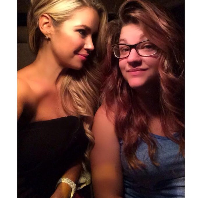 Vegas bound with my sister ❤️ http://t.co/QqmbrJaX8q<a href="/tag/airrace"class="tags"><span>#airrace</span></a>
