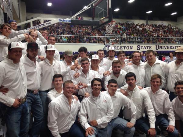 leanneflores95's tweet photo. “@JTACnews: Delta Chi #YC2014 http://t.co/mCfPThY89S” @gmitchell95