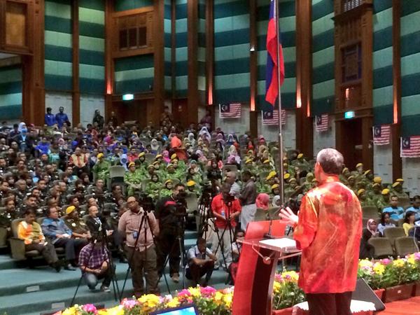 RT<a href="/lette_merican/">lette merican</a> DS Dr @Zahid_Hamidi:Strtegi pmbhbaikn modul trus dtingktkn supya Rela dlihat sbg sbuah psukn kslmtn