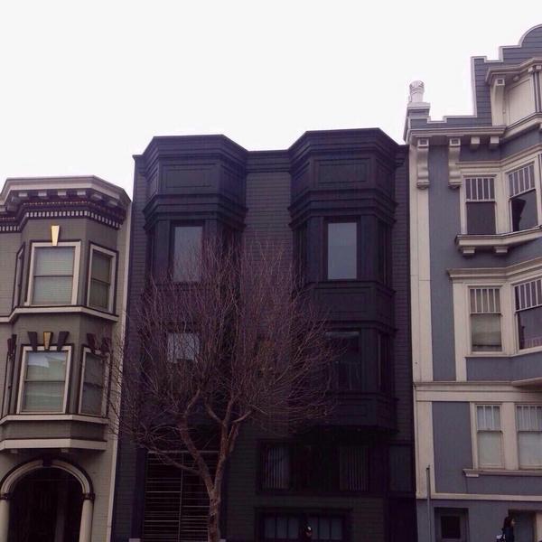 IAMFASHlON's tweet photo. If I were a house http://t.co/DoqY50t3GL