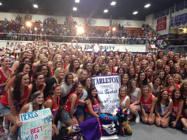 TheJTAC1919's tweet photo. Large division champions Delta Zeta! #YC2014 http://t.co/460zlSvxmY