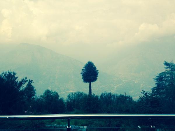 BhallaDhruv's tweet photo. Manali madness #good times #Kullu http://t.co/4nI1LnQcNK