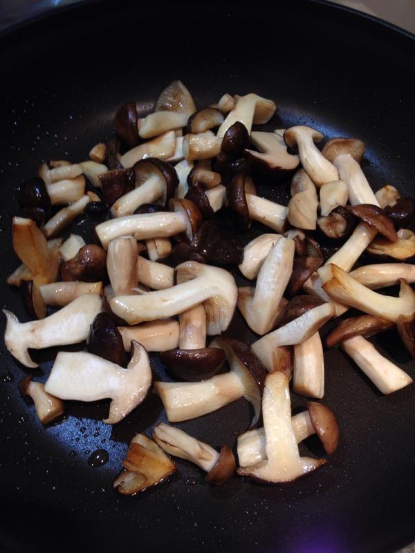 Fried chicken #mushrooms are possibly my favorite to eat. Incredible texture and flavor!