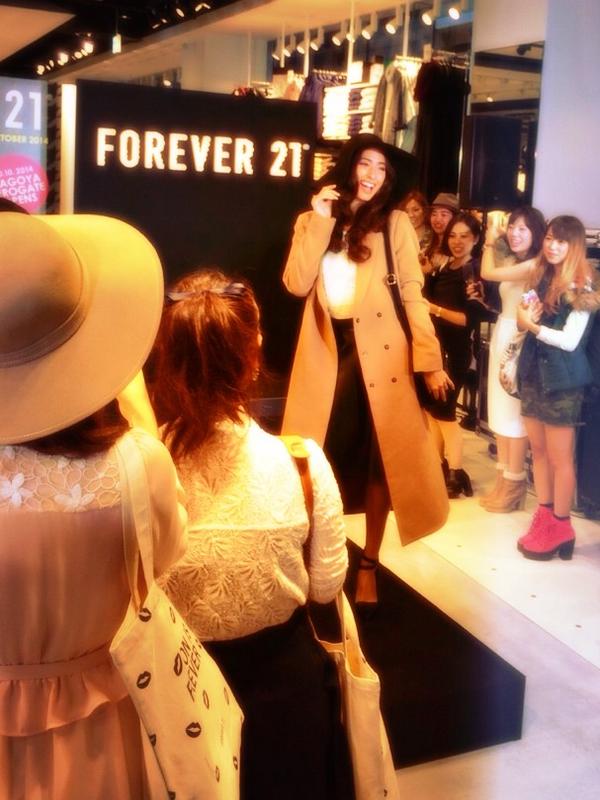 Melodyyoko Forever 21 Nagoya Store Open Now ファッションショーとイベント楽しかった 皆可愛かった 明日から名古屋店オープンです いっぱいショッピングを楽しんでね Forever21 Http T Co 6igan8tond