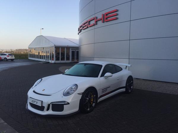 perfectionvalet's tweet photo. Good morning from #Porsche Experience Centre Silverstone today.. http://t.co/9H4b1qUwYS