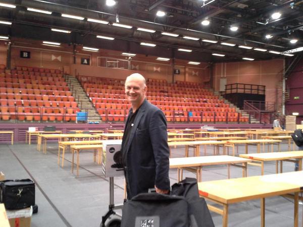 lantagg's tweet photo. Vi gör oss redo för våffelfest i Lisebergshallen! #våffelmix #convenience #foodservice #göteborg #martinservera http://t.co/NVBTHgtrx6