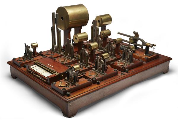 Miracl3_'s tweet photo. Rare #Apple #Computer From 1976 to Be Auctioned for About $400,000 http://t.co/9N5li6al9o