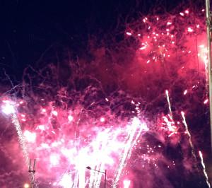 A list of Fireworks displays in and around #Cardiff this year. cardifflocalguide.co.uk/fireworks-in-c…  pls RT