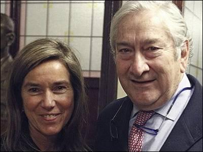 publico_es's tweet photo. La estrategia del PP condena a la auxiliar y exculpa a las autoridades http://t.co/x1PyGq8Tye por @pardodevera http://t.co/rZv6hSwdlk