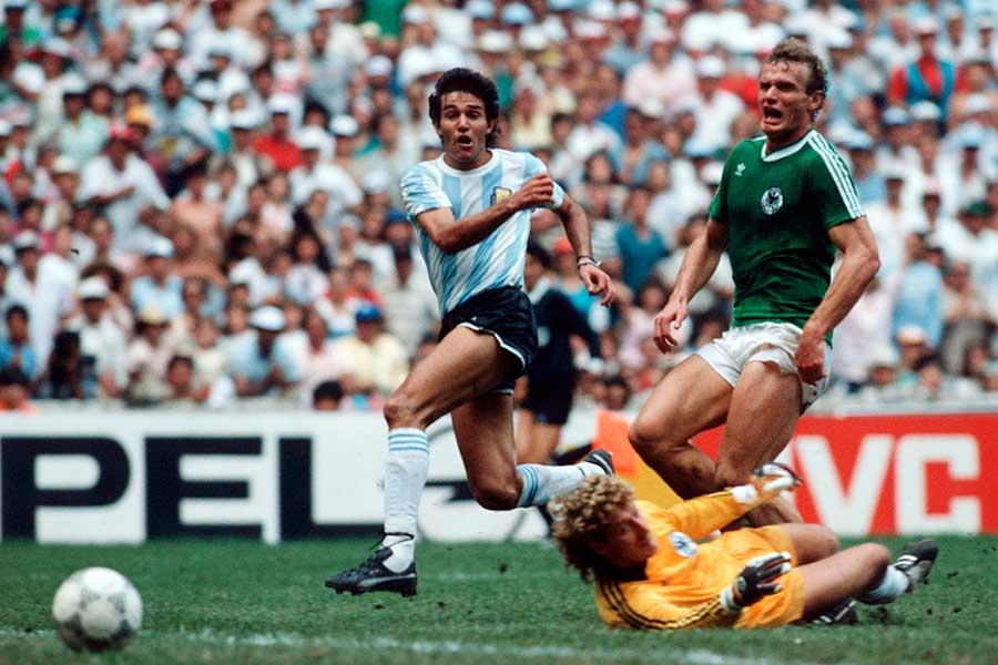 Happy 52nd birthday to an Argentine goalscorer in the 1986 World Cup final: Jorge Burruchaga. 