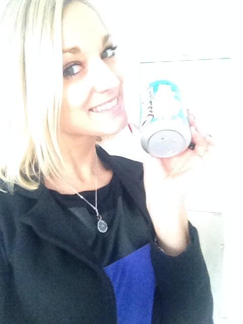AureliaPioget's tweet photo. Merci @FredFaridGroup pour la #CanetteAntiFoot @oranginafrance!  #HUBFORUM http://t.co/kClKfZlbOq