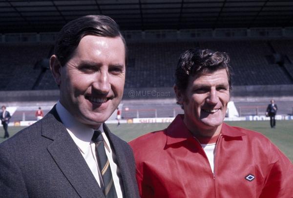 MUFCpast's tweet photo. Manchester United Manager Frank O'Farrell with his assistant Malcolm Musgrave #mufc http://t.co/xxhwpwQRPO