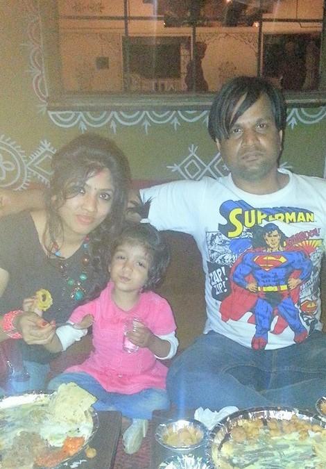 dipikajoshi20's tweet photo. @RealGoodYummiez 
#FoodieWeekends 
My Foodie Weekend Enjoying With My Princess and Hubby at Chowkidani http://t.co/vTbIEwKCL1