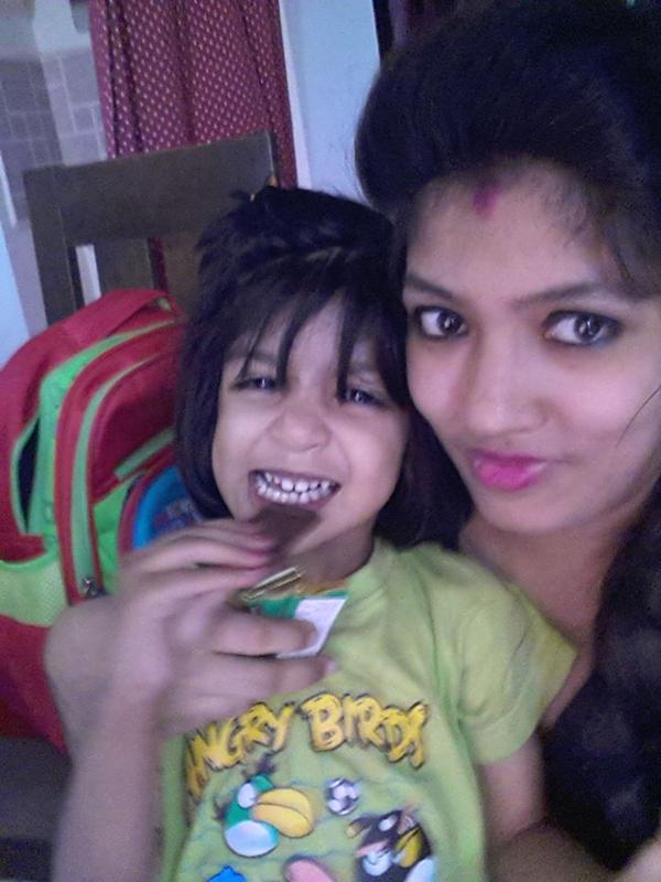 dipikajoshi20's tweet photo. @RealGoodYummiez 
#FoodieWeekends 
Enjoying Weekends By Eating Lots Of Choclates and Not worrying abt Weight :) http://t.co/FzMWVUqMiZ