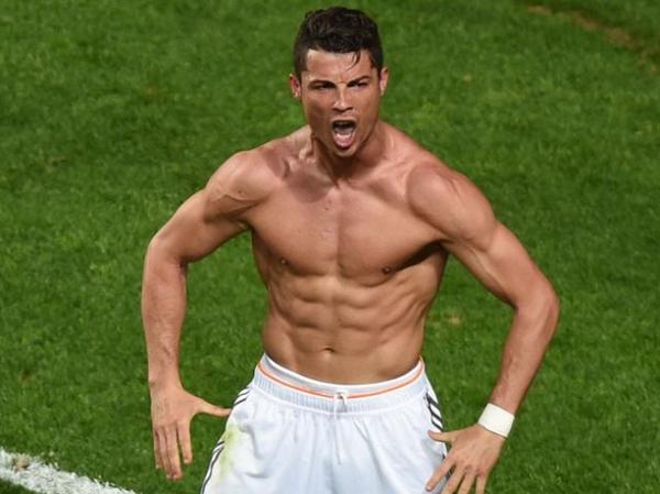 FOTO Cristiano Ronaldo | Amore e corna: Gli addominali la causa principale dell'infedelta' delle donne