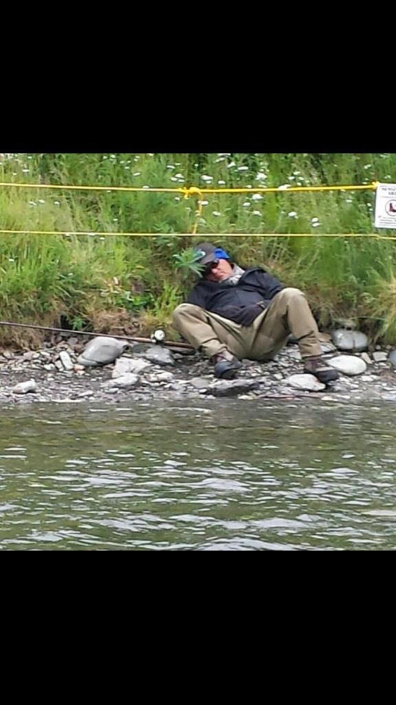 NotStuPederson's tweet photo. Throwback to Alaska. Slaying the salmon and scaring away bears. http://t.co/WnZradGyYX