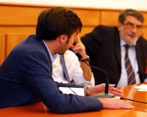 SG__it's tweet photo. A confronto con il Rettore uscente #Unina Prof Marrelli

L'intervento del nostro @Fr_Cannone:
http://t.co/PsTG12LbaL http://t.co/a9L8NdgEtM
