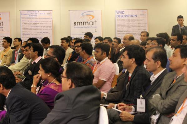 TekiRosh's tweet image. smmart Parivaar Member busy listening @NayanKotian_ at #knowledgeknights in #Rajkot