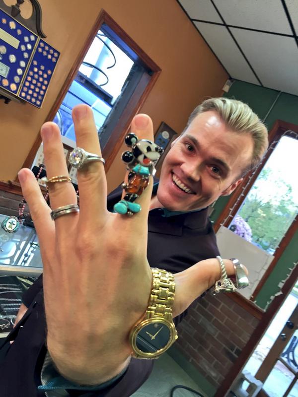 CameronFontana's tweet photo. Bling-ing myself out at The Jewelry Refinery in Dublin! Watch on #GDMarket on @fox28columbus! http://t.co/ftHeHsRvz3