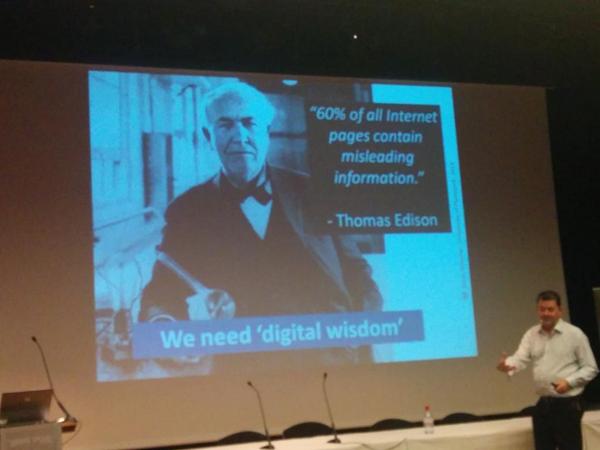 TheLearningHubB's tweet image. Nowadays challenge: how do you learn to find the right content? @LievenDeMarez   #stimulearning #edutablet