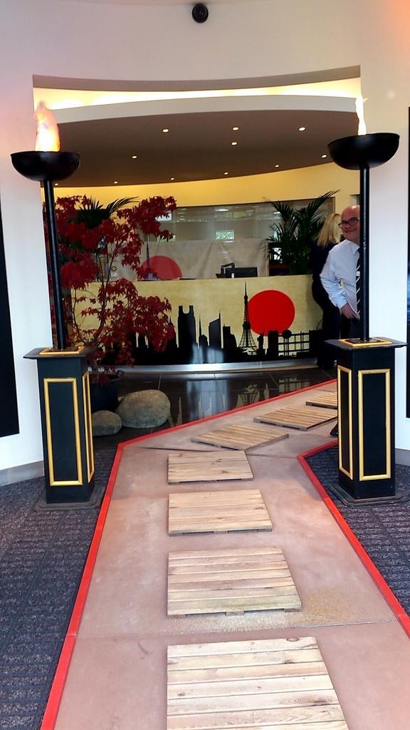 Amy_Lexus's tweet photo. Nx Launch Lexus Bradford- Japan Theme, Sake wine,  Japanese Asahi Beer and much more. 🍸🍸 @Lexus @rrg_group http://t.co/172w6gAr19