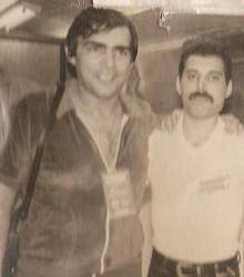 alvaolop's tweet photo. Hoy recordamos  la visita de QUEEN a Monterrey el 9 de Oct de 1981,estamos  @claudiiazapata y yo en Rockanrolla http://t.co/MkoOAm7r7a