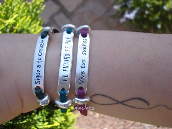 ViochesBlog's tweet photo. Nuevas #pulseras #elásticas con #mensajes en #zamak
Gracias @aiity por ser nuestra modelo 
http://t.co/wfhSNox9CO http://t.co/VVUDiGPeX8