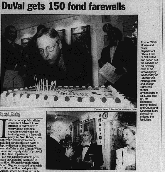 TorunnSinclair's tweet photo. A picture's worth a thousand words, @FredDuVal. Do you recall partying w/ Von Kloberg now? #FredFail #azgov http://t.co/bwYgHyZ21X