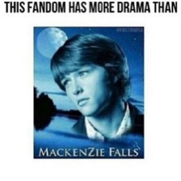 HopelesslySane's tweet image. [Cough, cough.]