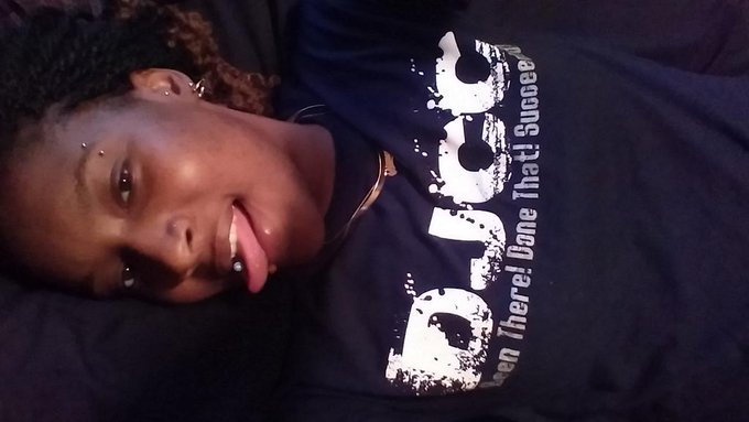 Meh Juss Coolin http://t.co/8EboJ4J6os<a href="/tag/jojoworld"class="tags"><span>#jojoworld</span></a><a href="/tag/nolackin"class="tags"><span>#nolackin</span></a>