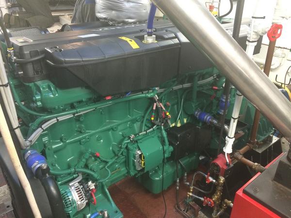 Vandaag een geslaagde proefvaart gedaan. 1x Volvo Penta D16-550 ingebouwd.