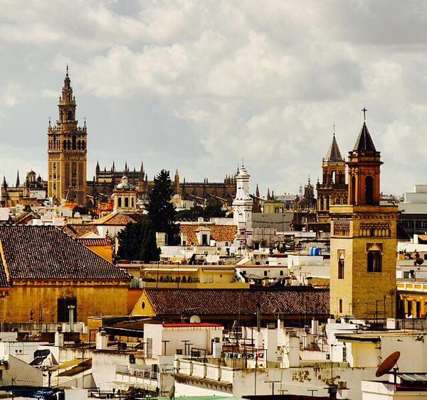 Todo el mundo no tuvo la suerte de nacer sevillano.