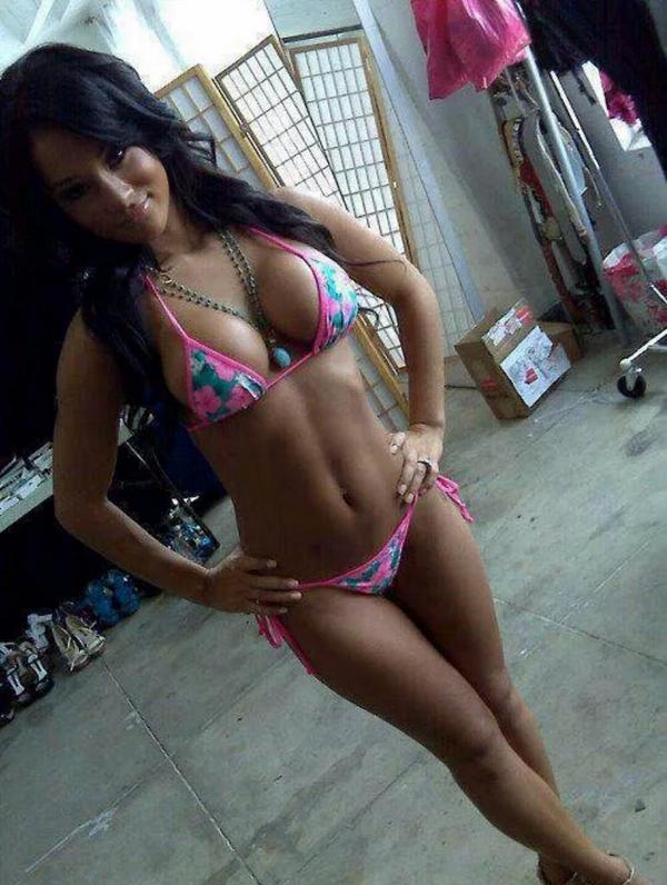 WatchNights's tweet photo. What a Babe. #orientalgirls http://t.co/QVdv9bE2Kv