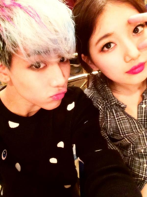 Suzy's tweet photo. 고마워 뱀뱀 <3👗🐍🐍🐍🐍“@BamBam1A: 🎉생일축하해요 누나~ Happy Birthday🎉 http://t.co/JsOIHtOf5V”