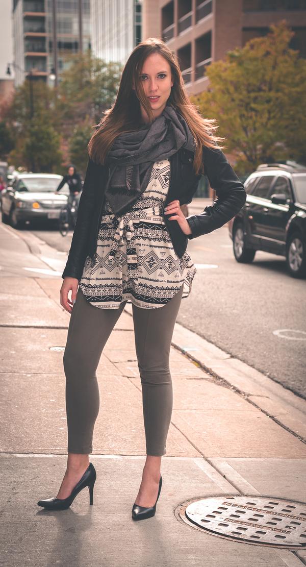 austinjcope's tweet photo. Shirt: @ModCloth 
Leggings: @Aerie 
Shoes: @NineWest 
Jacket: @MichaelKors 
#FallFashion http://t.co/KLWCvF09Je
