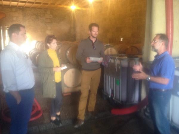 benfleurwine's tweet photo. Little speech at #lestagedarquier with François Bernard, @tedwardwinesnyc and @PatBurkeWine while #racking is on! http://t.co/exhtAEyB7j