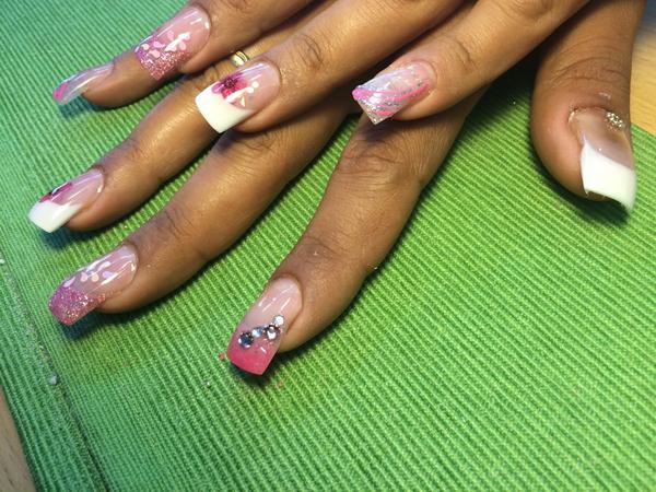Escherxyta's tweet photo. Uñas acrílicas ideales! http://t.co/K3sHOUqbDs