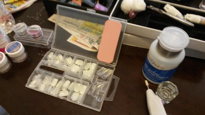 Who wants this Asian to do their nail (s) for them? Not as good at it as I am cock sucking, but the bar<a href="/tag/gokingsgo"class="tags"><span>#gokingsgo</span></a>