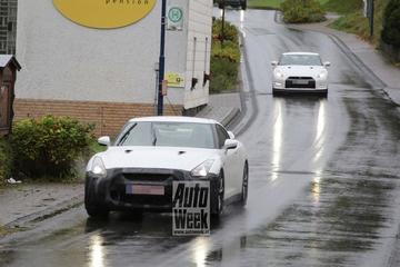 AutodeWinter's tweet image. 'Mysterieuze Nissan GT-R mule duikt op' autoweek.nl/nieuws/30280/m… via @AutoWeek Nieuwe Demo onderweg?