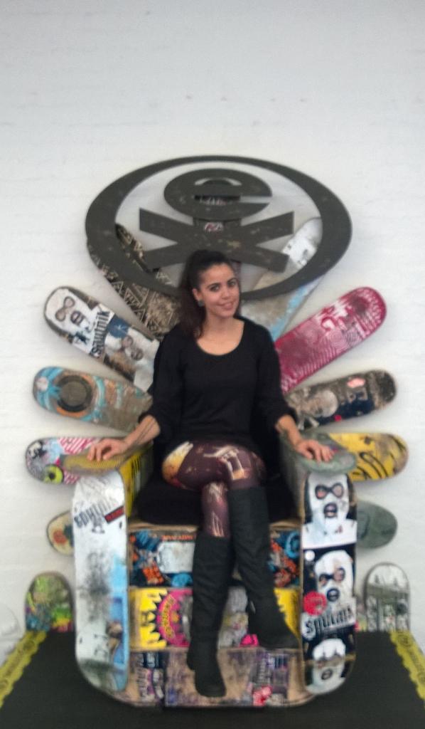 JessicaWolf_x's tweet photo. Just finished my last day at #BLE2014 with @ExtremeOfficial ....I need this amazing chair!! ๐๐ http://t.co/EplcAvLTCw